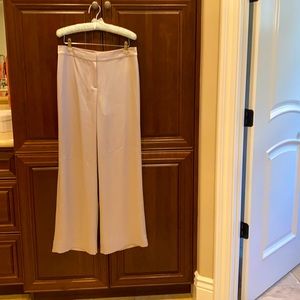 Size 6 St. John full leg trouser, no pleat. Front zipper. No pockets